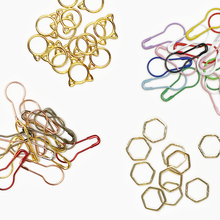  Yarnery Stitch Marker Set