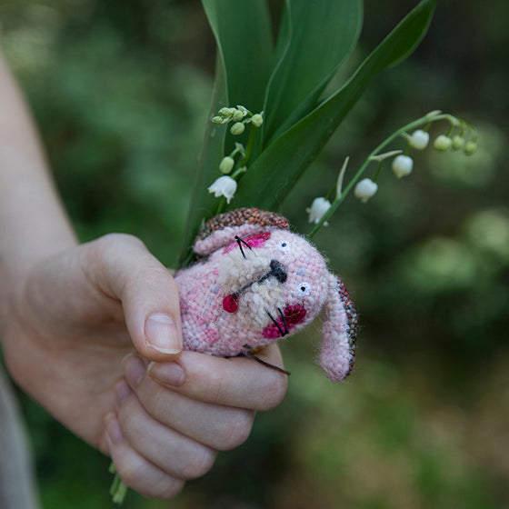 Tiny Friends: A Guide to Mosaic Embroidery