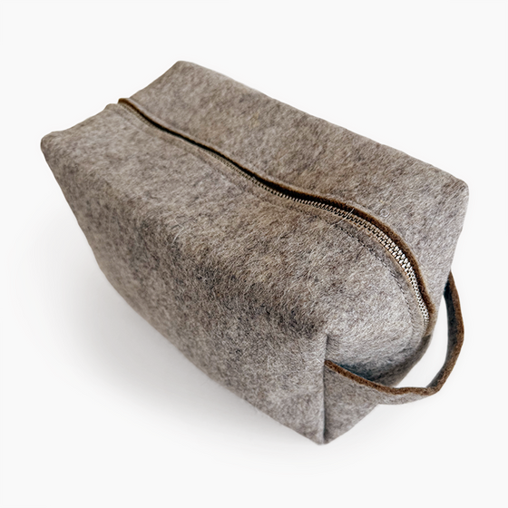 Wool Felt Travel Pouch | Retrosaria